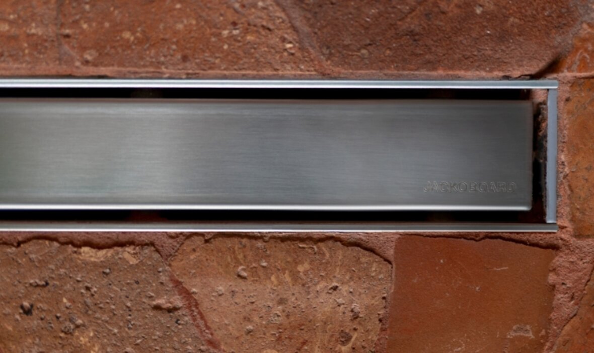 Walk-in showers for individually designed hotel bathrooms