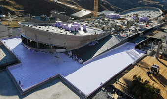 An inverted roof becomes a ski slope - Val Thorens sports center gets a spectacular new facelift for its 50th anniversary An inverted roof becomes a ski slope - Val Thorens sports center gets a spectacular new facelift for its 50th anniversary
