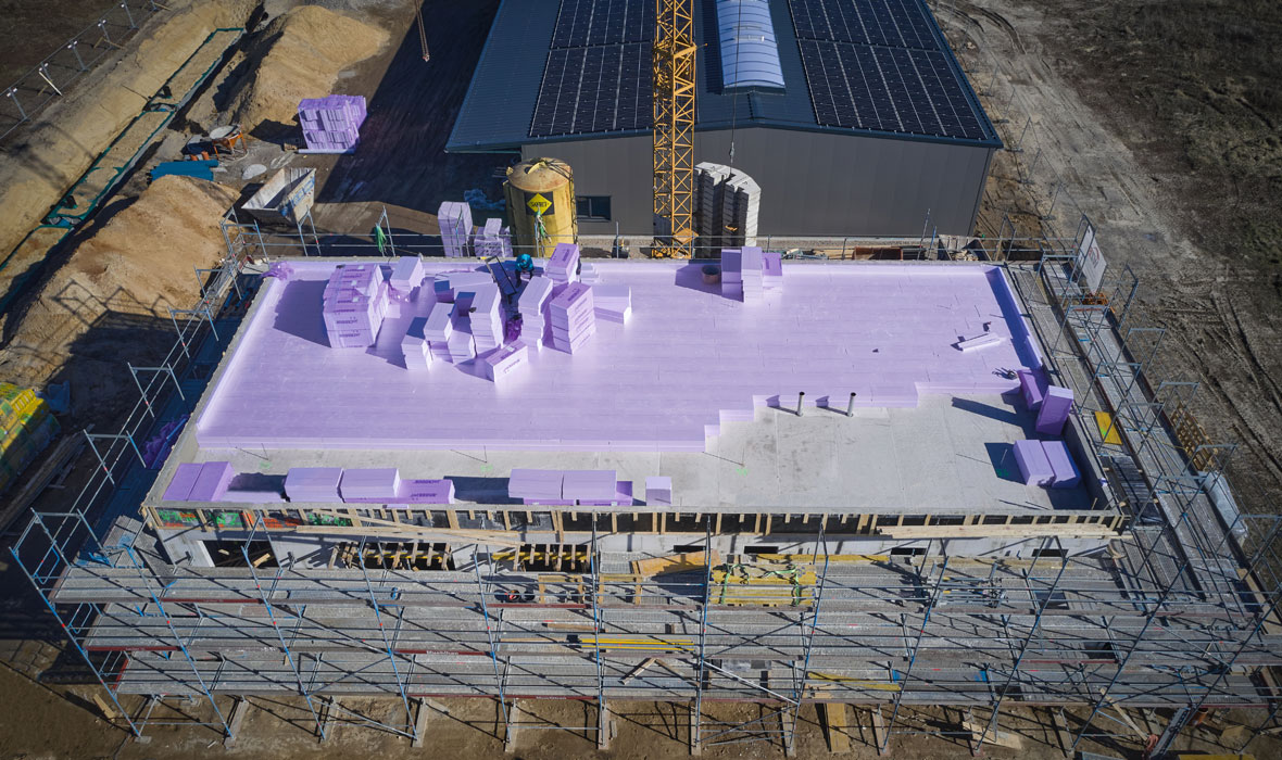 WZB Hamburg – Construction firm’s new headquarters set high energy standards with JACKODUR® EVO inverted roof insulation