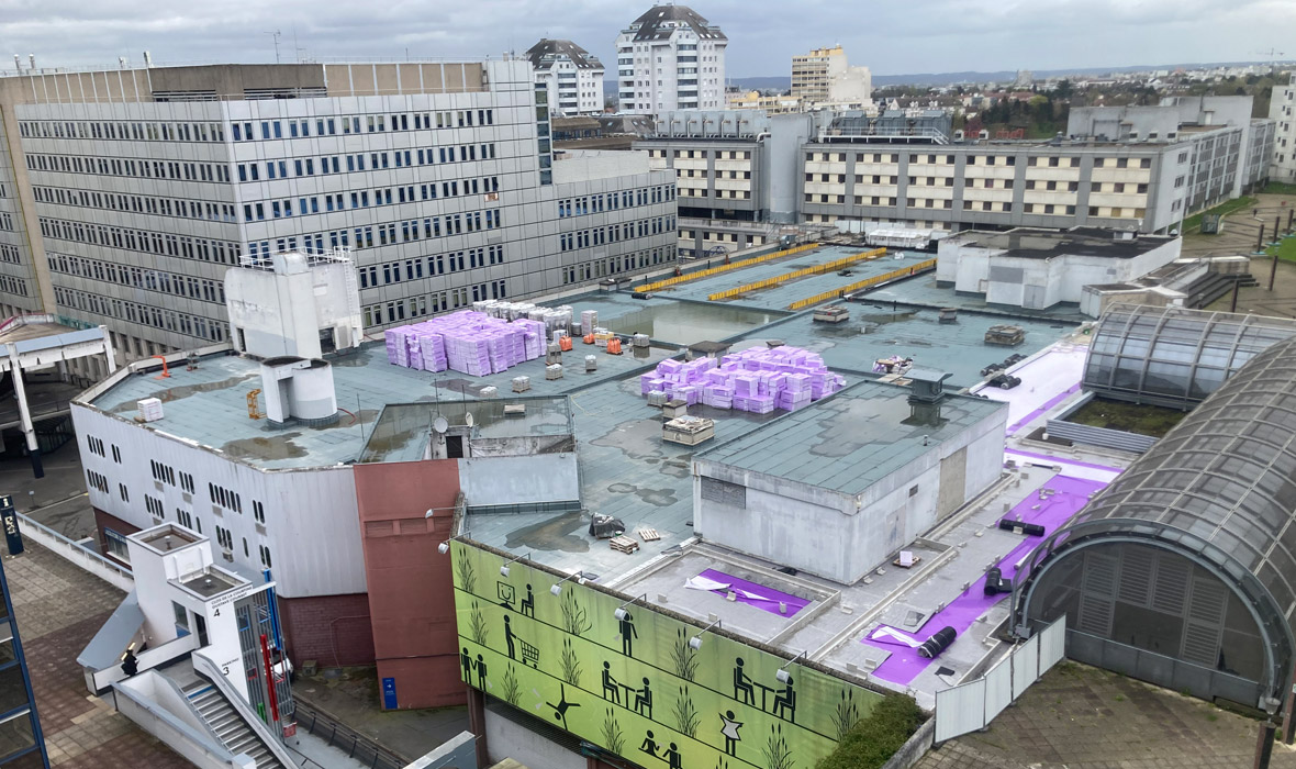5,000 m² reimagined: urban farming on the roof of a shopping centre